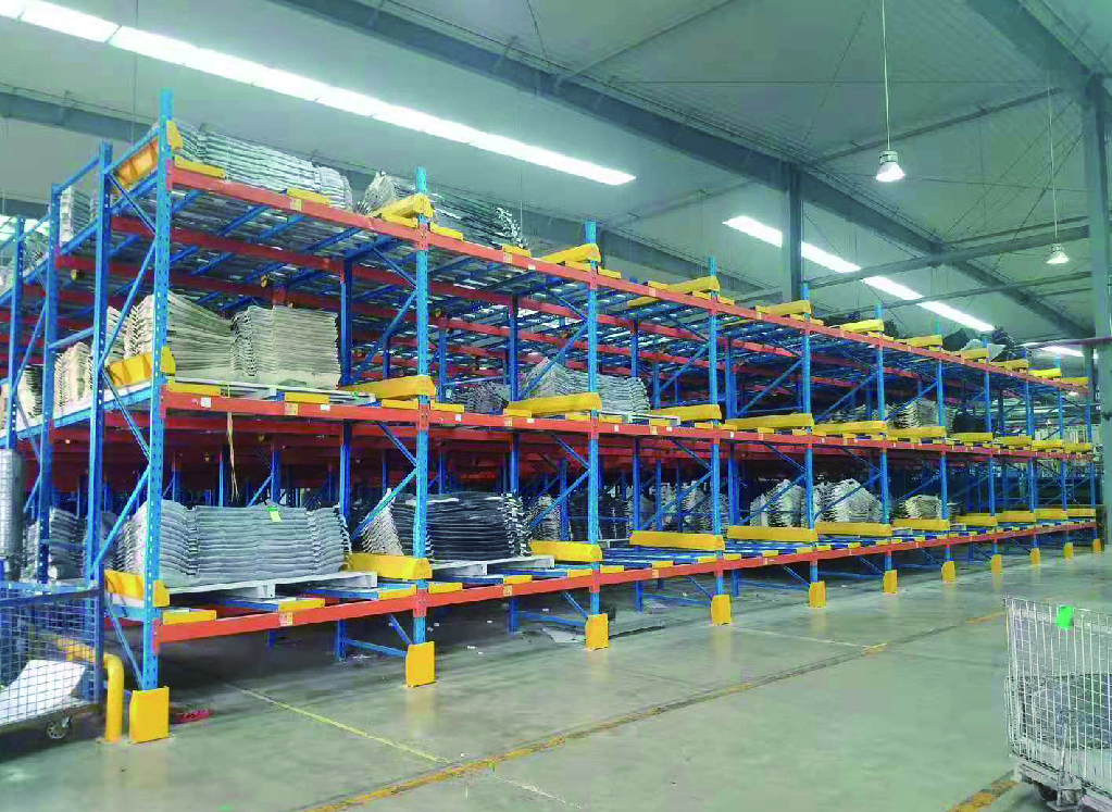 重力式辊筒货架 - 南京康旭智能仓储设备有限公司一站式智能仓储设备